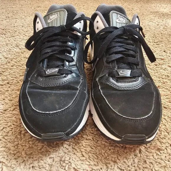 Nike Air Monarch IV Mens 9.5 Black White Training Shoes Sneakers BV1171-001 - Picture 9 of 9